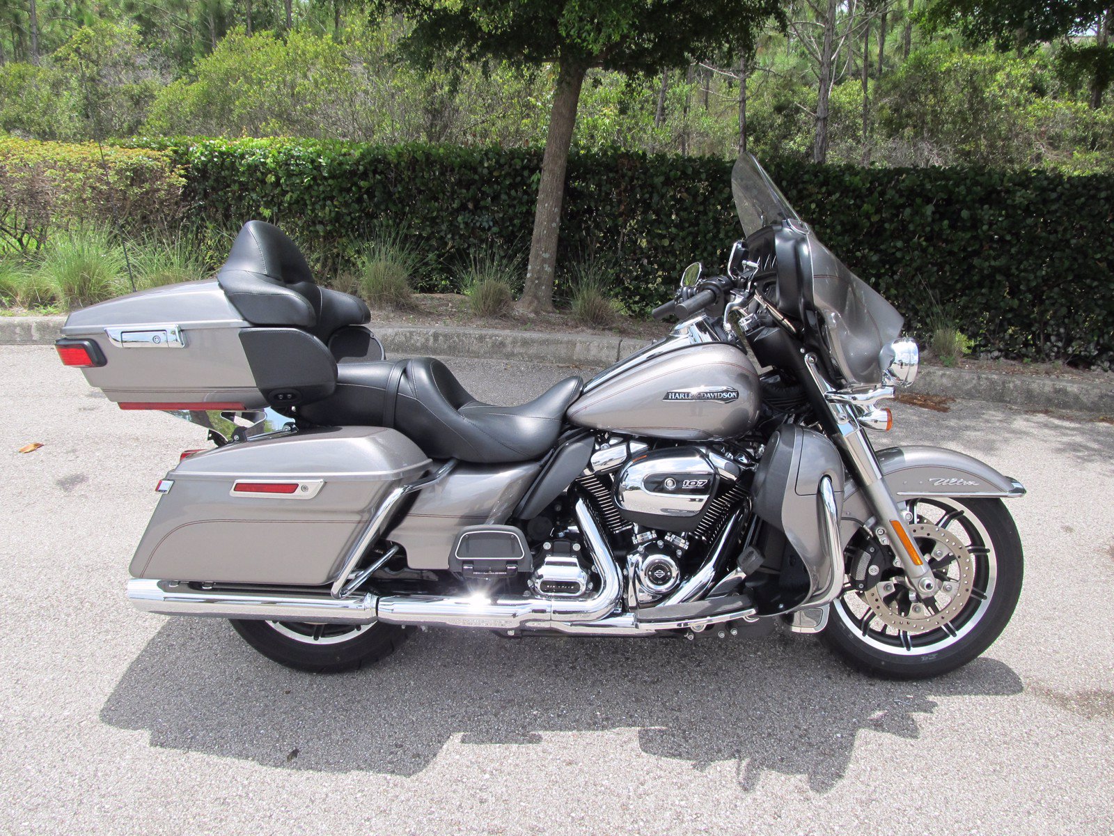 Pre-Owned 2017 Harley-Davidson Electra Glide Ultra Classic FLHTCU ...