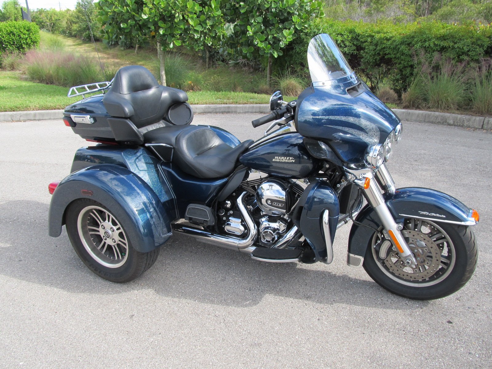 Pre-Owned 2016 Harley-Davidson Trike Tri Glide Ultra Classic FLHTCUTG ...