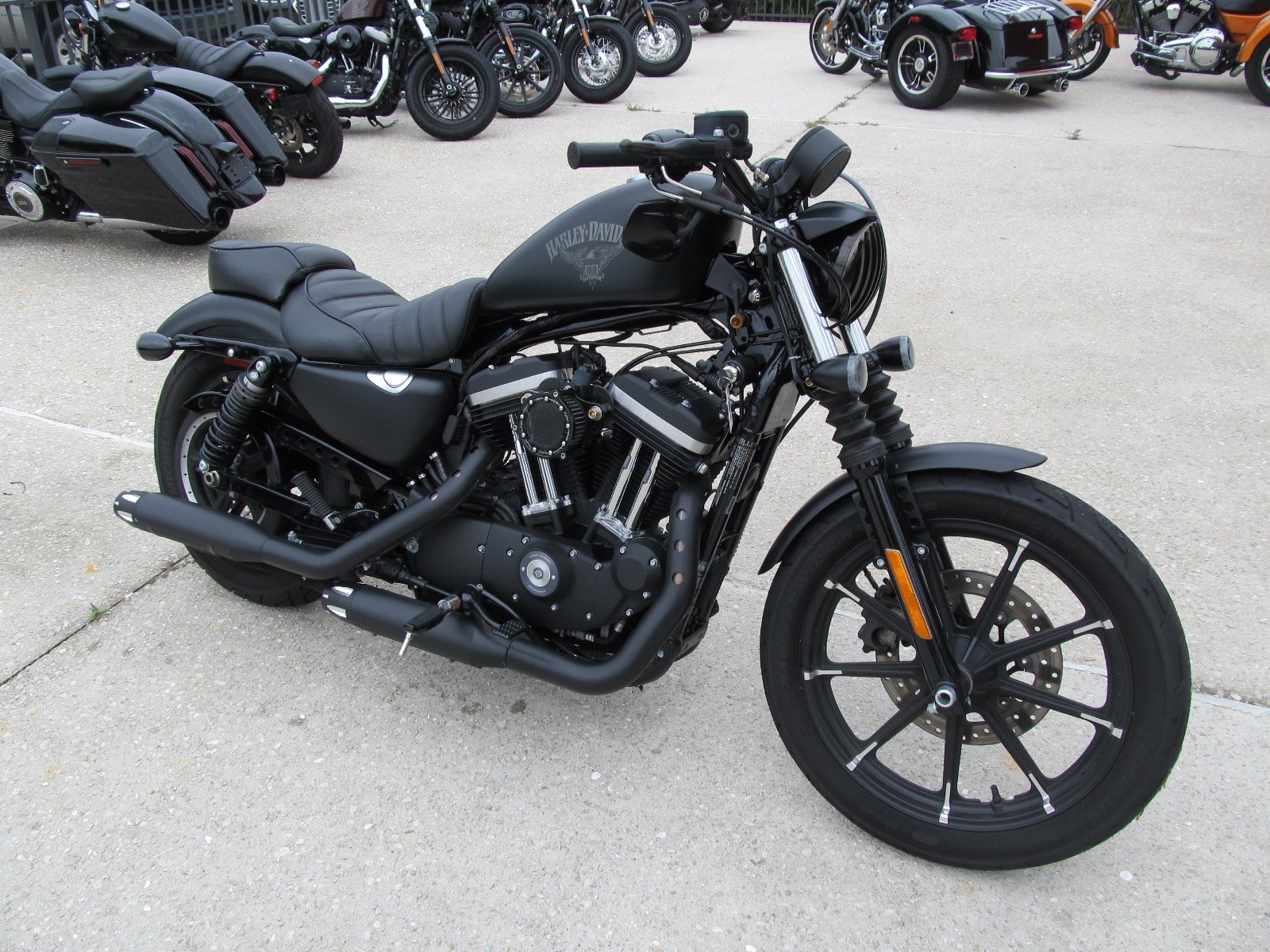 2017 iron 883 value