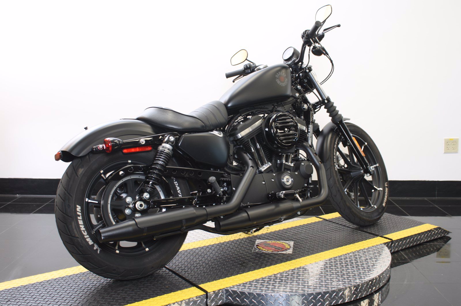 Pre-Owned 2019 Harley-Davidson Sportster Iron 883 XL883N Sportster in ...